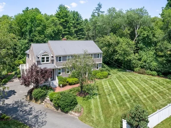 671 Charles River St, Needham, MA 02492