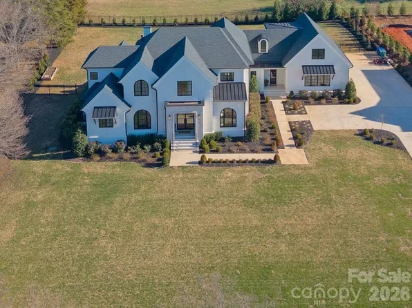 20320 Havenview Dr, Cornelius, NC 28031