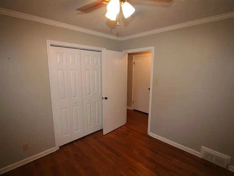 1588 Dorset Dr — Photo 9