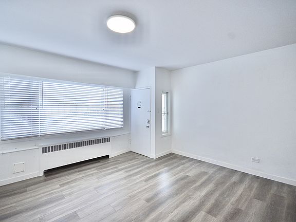 3rd image of 1654 Venables St #2