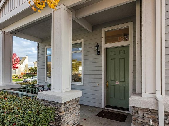 3rd image of 3657 Greymont Dr