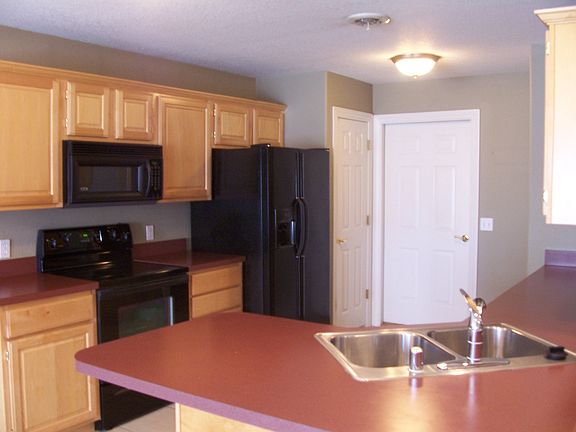 3rd image of 604 Gail Dr