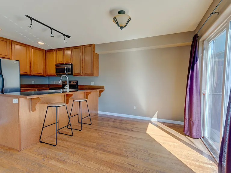 563 Kettle St #C4 — Photo 5