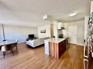 930 15th Ave SW, Calgary, AB T2R 0S4