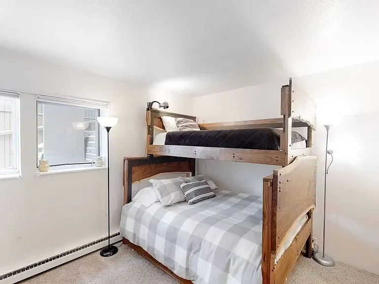 4031 Big Horn Rd #9-B — Photo 9