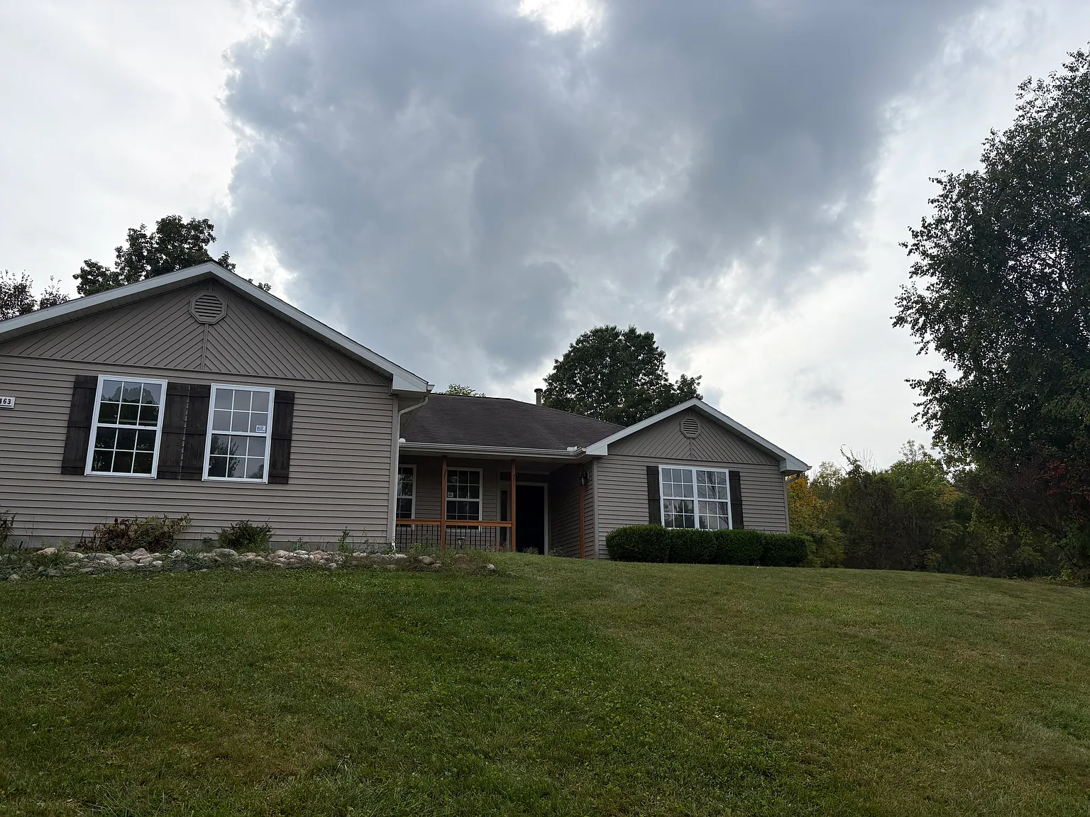 4 bed, 1800 sqft, $2,700 — Photo 2