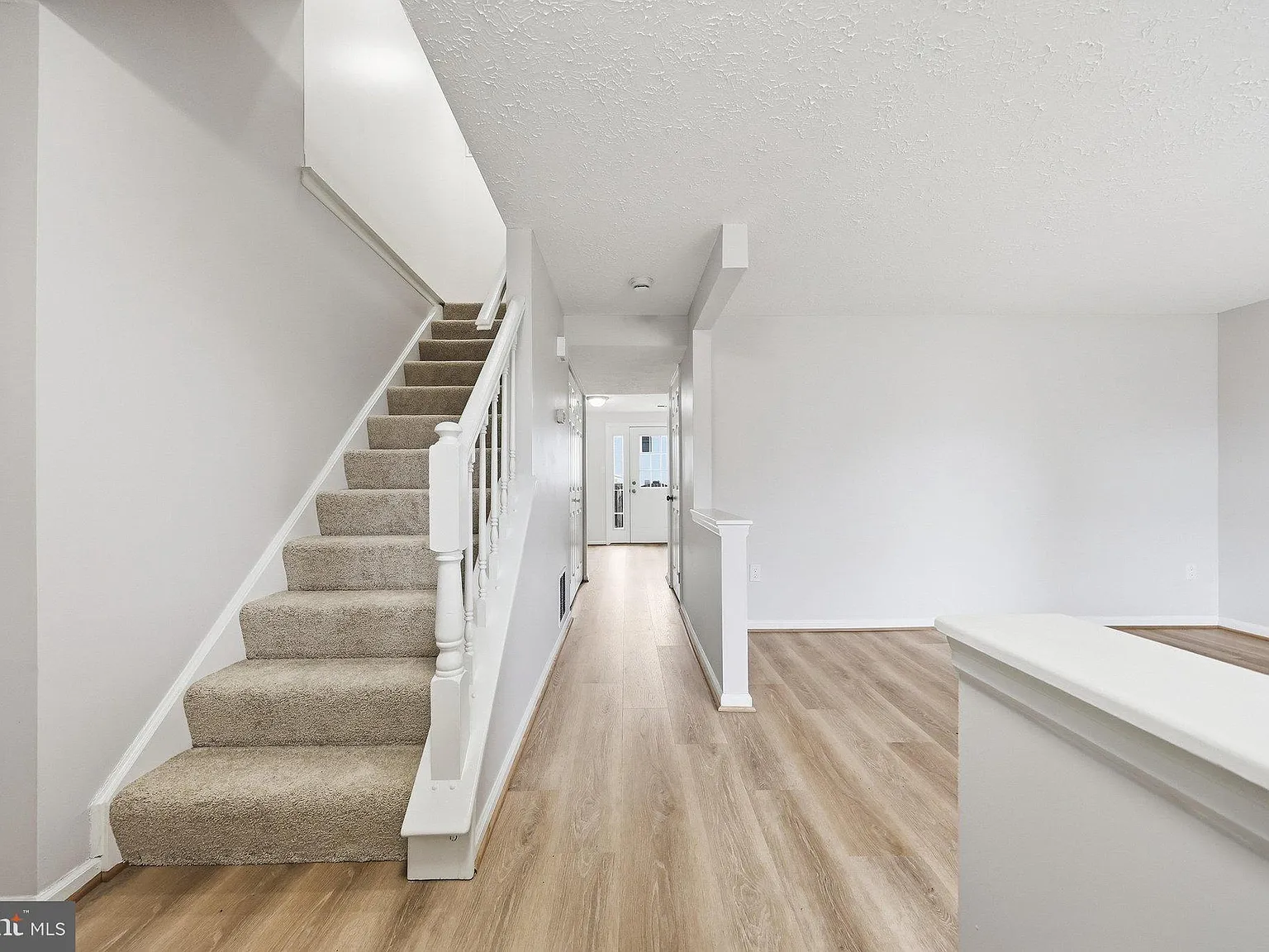 3 bed, 2.5 bath, 1280 sqft, $2,450 — Photo 4