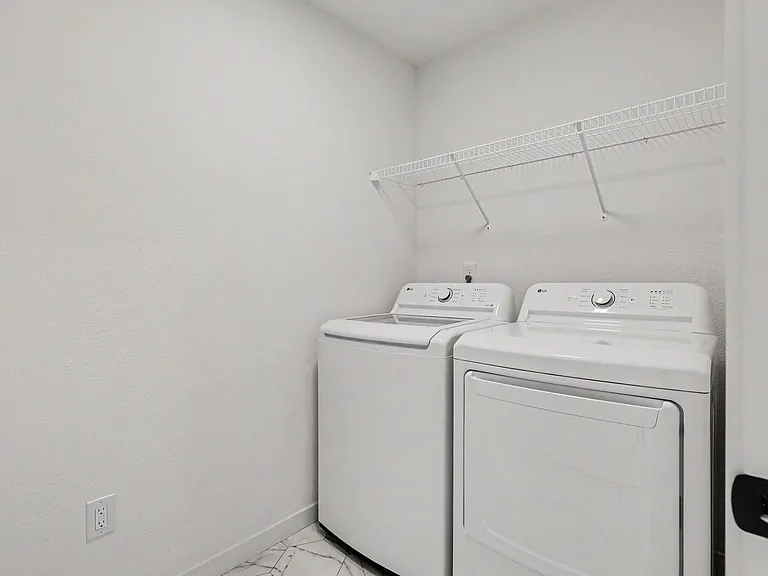 1639 Reagan Dr — Photo 11