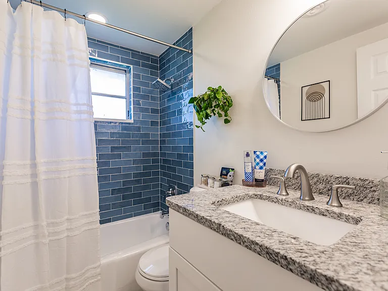 1611 Florence Ave #B — Photo 38