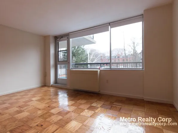 101 Monmouth St, Brookline, MA