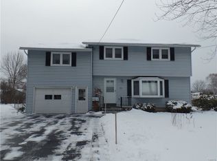 204 Patricia Dr, North Syracuse, NY 13212
