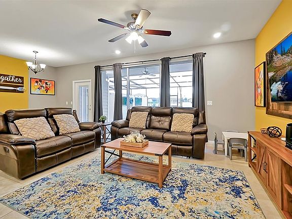 4th image of 7578 Oak Spring Ln