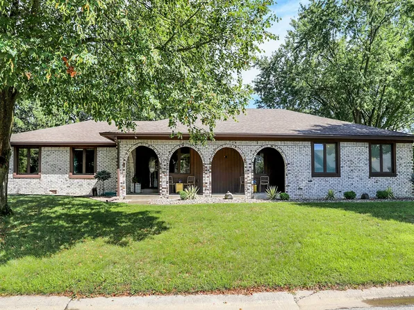 1260 Diablo Rd, Greenwood, IN 46143