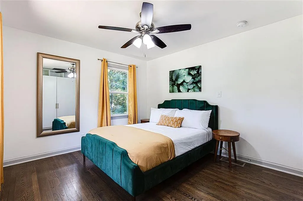 3 bed, 2.0 bath, 1077 sqft, $2,000 — Photo 4