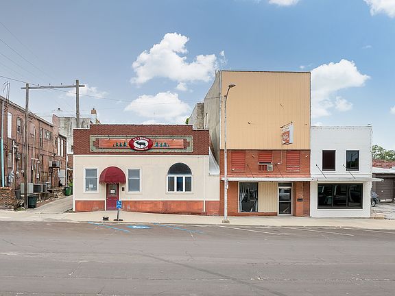 4th image of 607 & 609 Jackson St