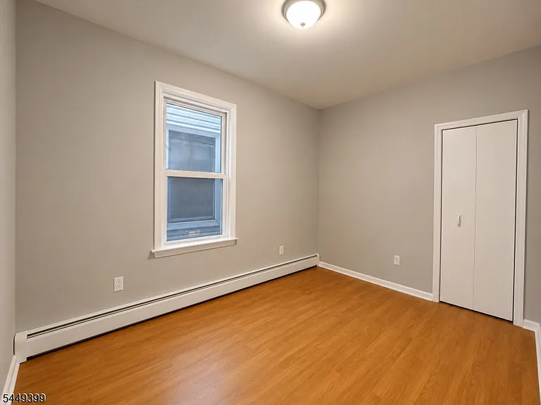 1110 Hampton Pl — Photo 5