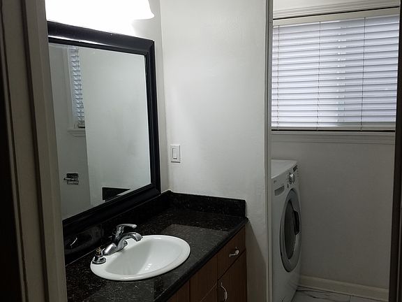 5th image of 1351 Castlemont Ave #5