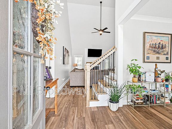 4th image of 181 Sherlock Dr
