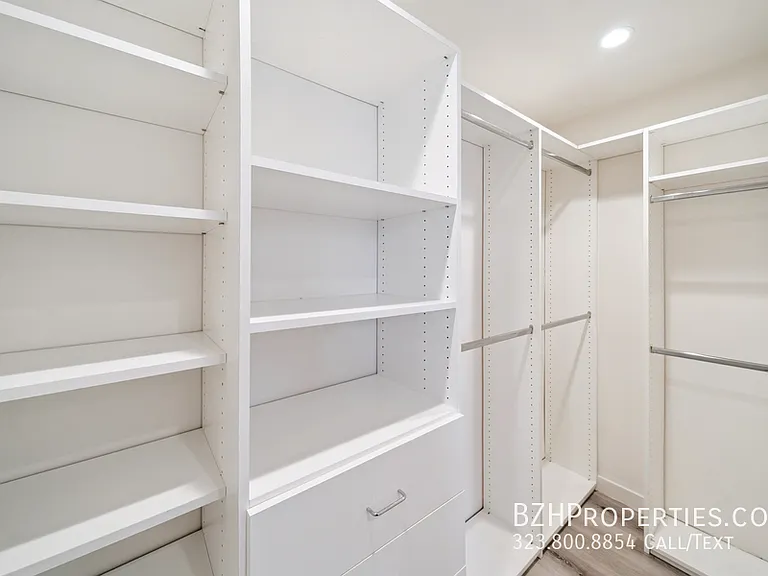 Bedford Twenty - Luxury Condos — Photo 44
