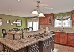 146 Montclair Dr, West Hartford, CT 06107