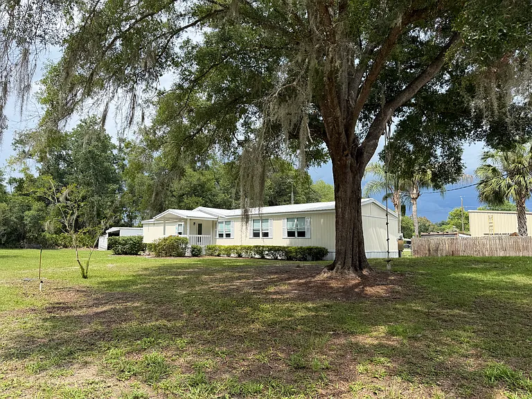 228 Gail Dr — Photo 4