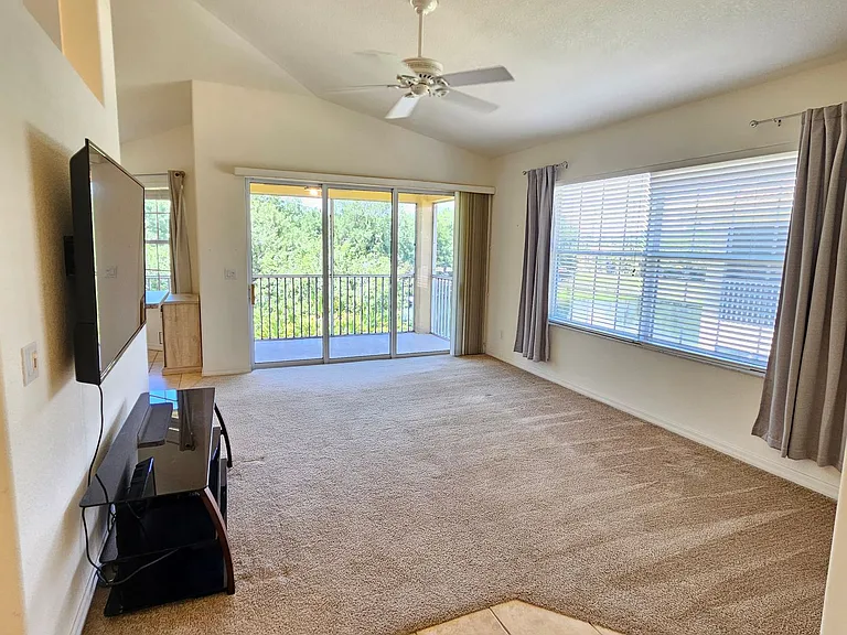 904 Casa Del Lago Way #904 — Photo 7