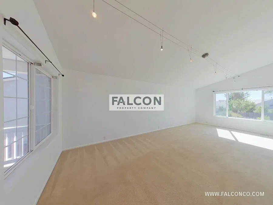 Sensational Home in Stetson Hills! — Photo 3