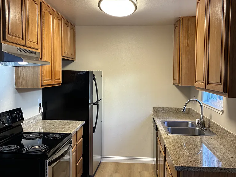 1571 W El Camino #71 — Photo 17