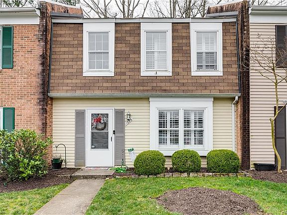 3rd image of 1559 Front Royal Dr