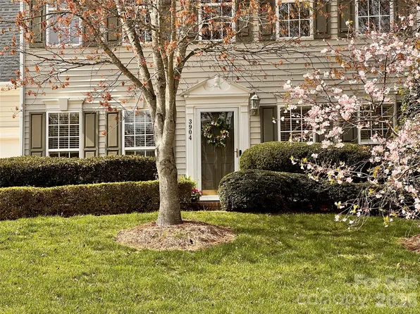 3904 Hermes Ln, Waxhaw, NC 28173