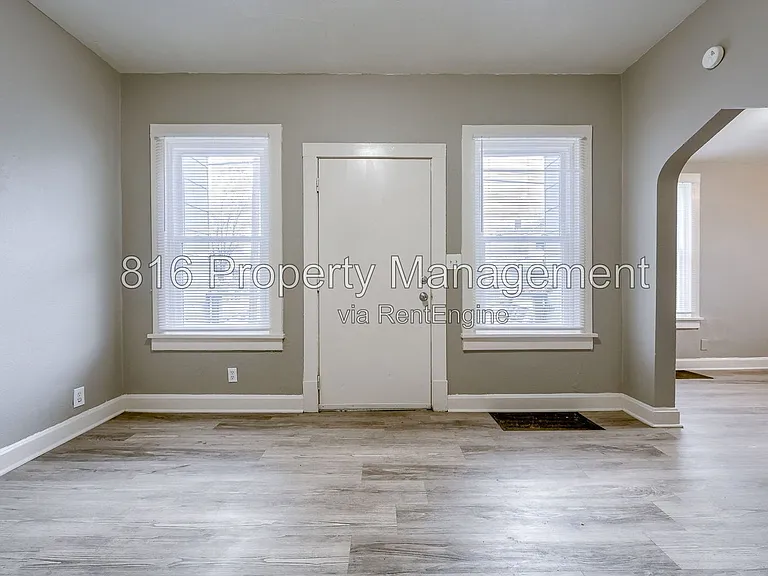 5701 Anderson Ave — Photo 2