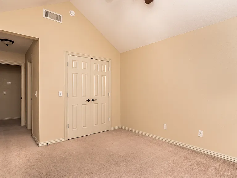 4040 Glenstone Ter — Photo 16