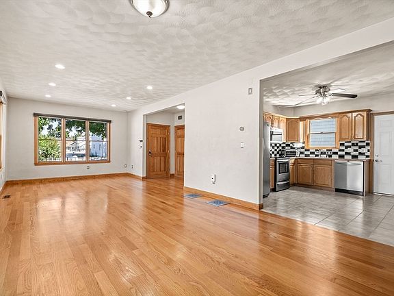 5th image of 31 Bates St