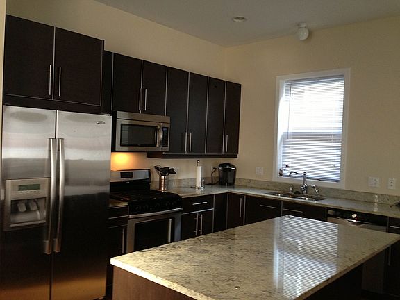 2nd image of 2710 W Cortez St