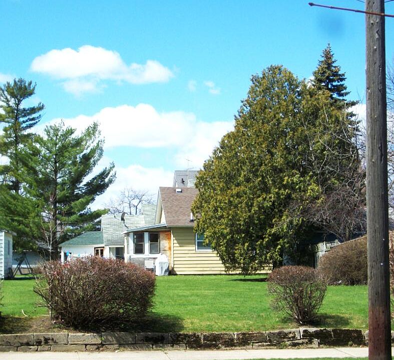 1st image of 1819 Coit Ave NE