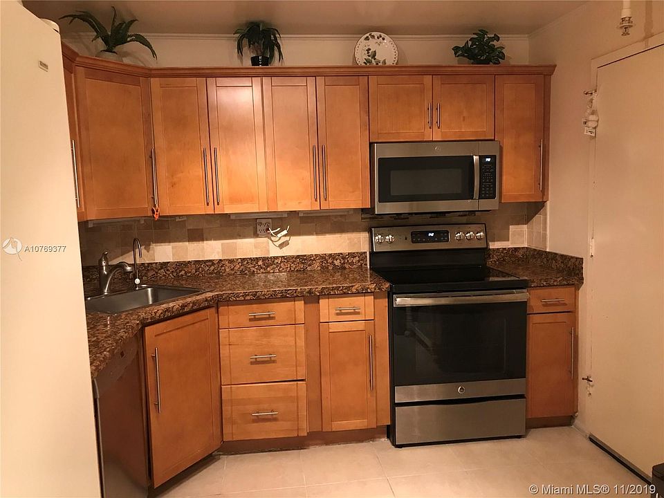 1st image of 2780 NE 183rd St APT 109
