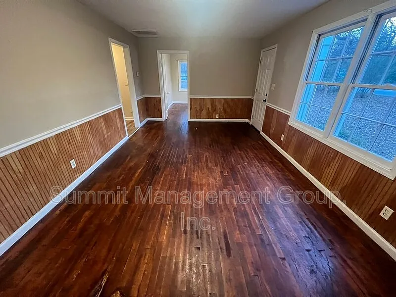 4 bed, 2.0 bath, $1,575 — Photo 4