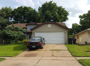 2355 Indiancup Dr, Florissant, MO 63033