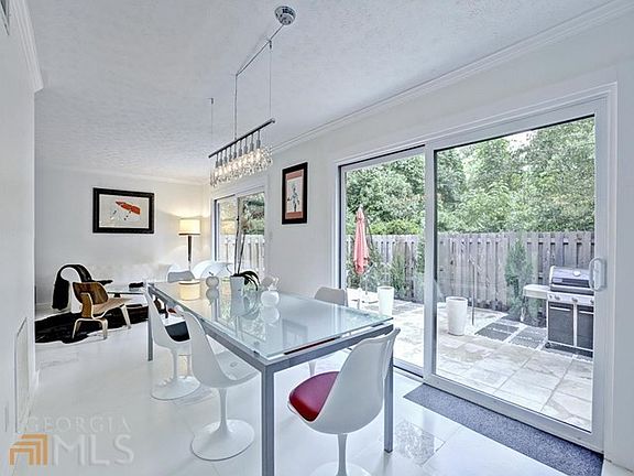 5th image of 2568 Bradford Sq