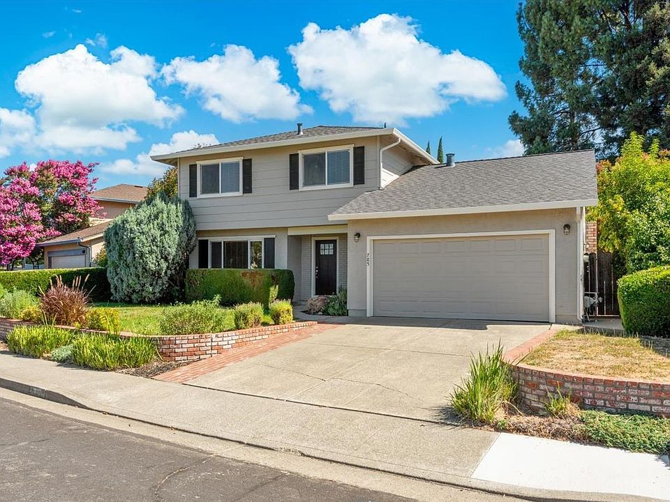 1st image of 785 Dogwood Circle