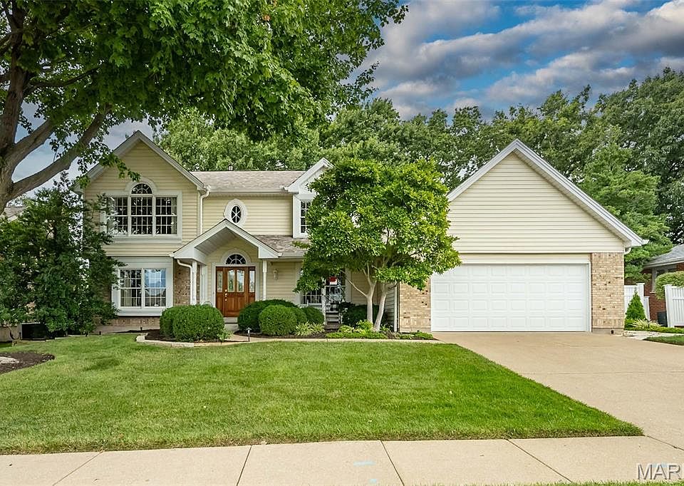 1st image of 1551 Country Bend Dr