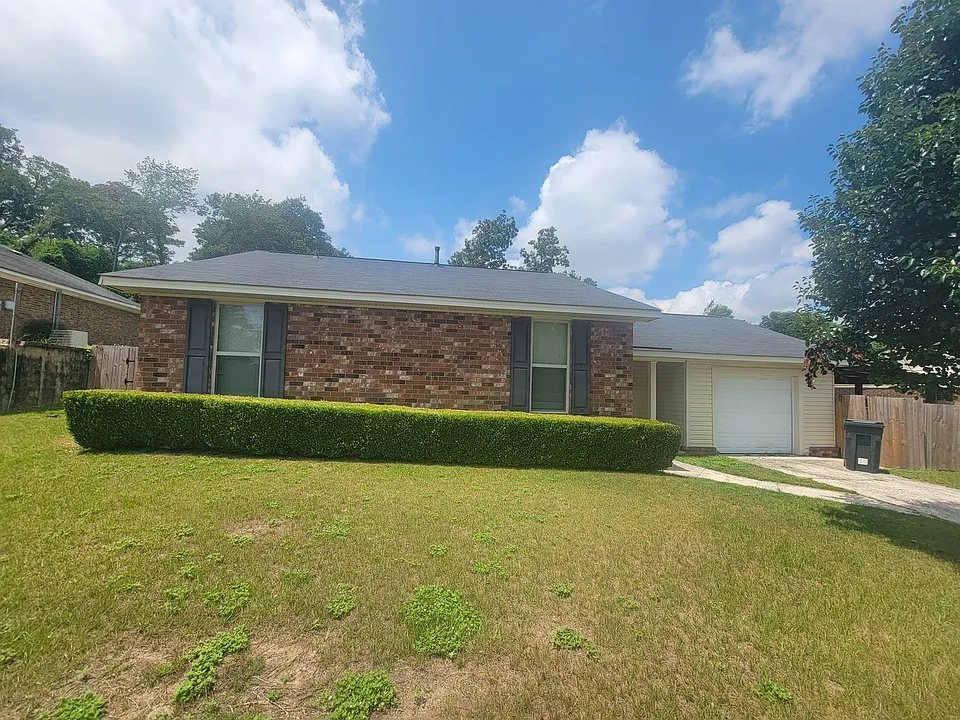 3737 Woodcock Dr