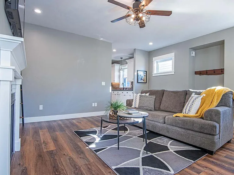 1038 E Black Butte Ave — Photo 5