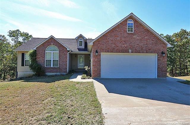 1st image of 1937 Black Oak Dr