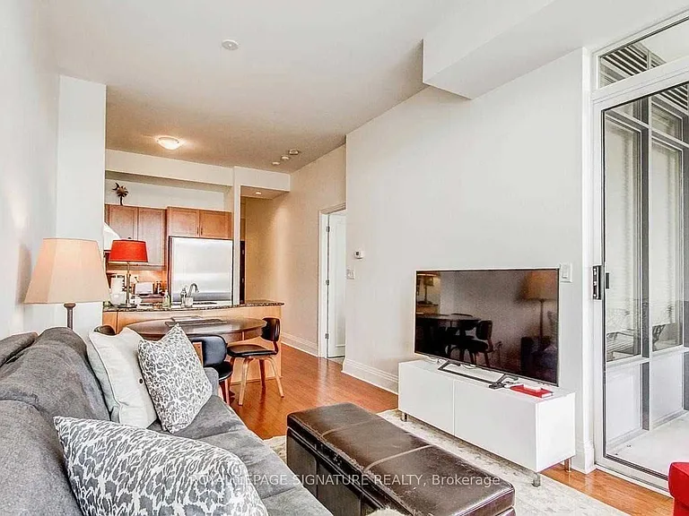 99 Avenue Rd #1005 — Photo 5