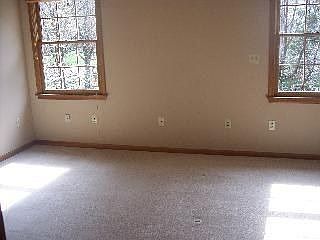 4th image of 4932 Ballentine St