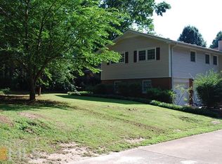 23 Heritage Trce, Newnan, GA 30263