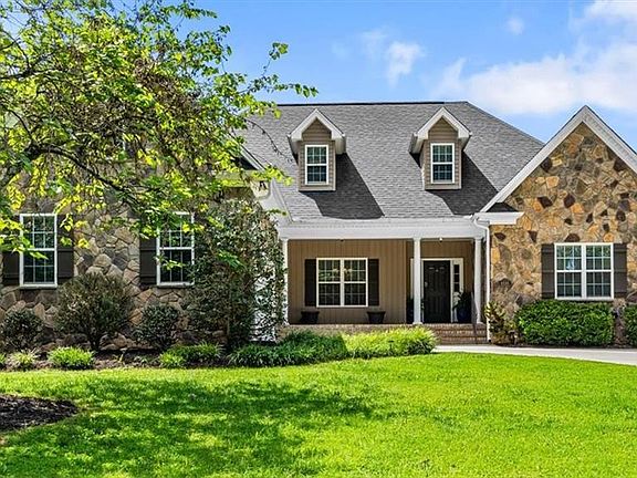 2nd image of 4898 Forest Oaks Dr
