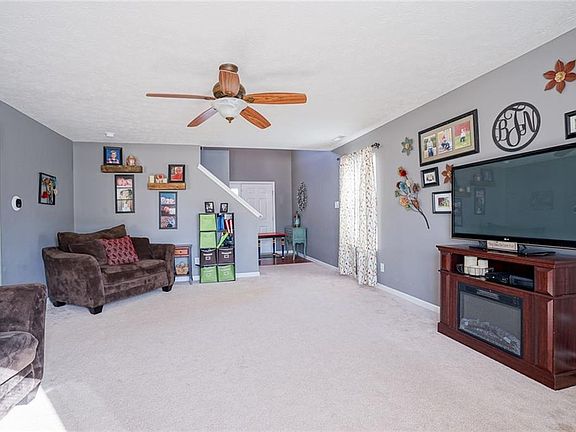 5th image of 1055 Swinton Way