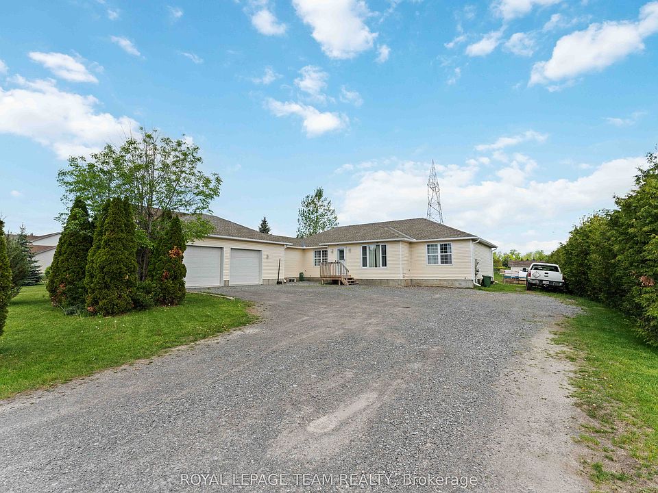 1st image of 1628 Stanleyfield Cres